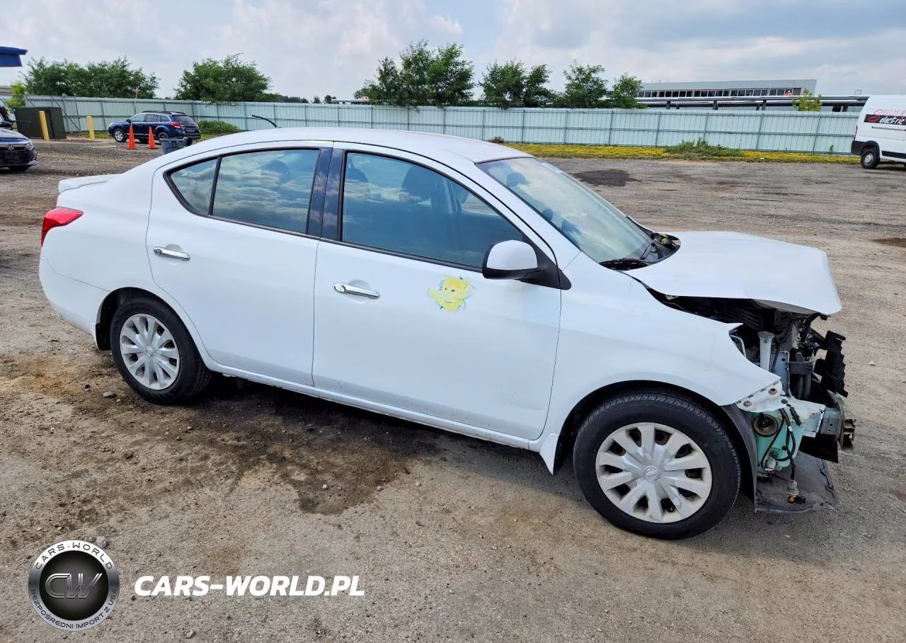 2014 Nissan Versa 1.6 S VIN:3N1CN7AP8EL828376 - 4