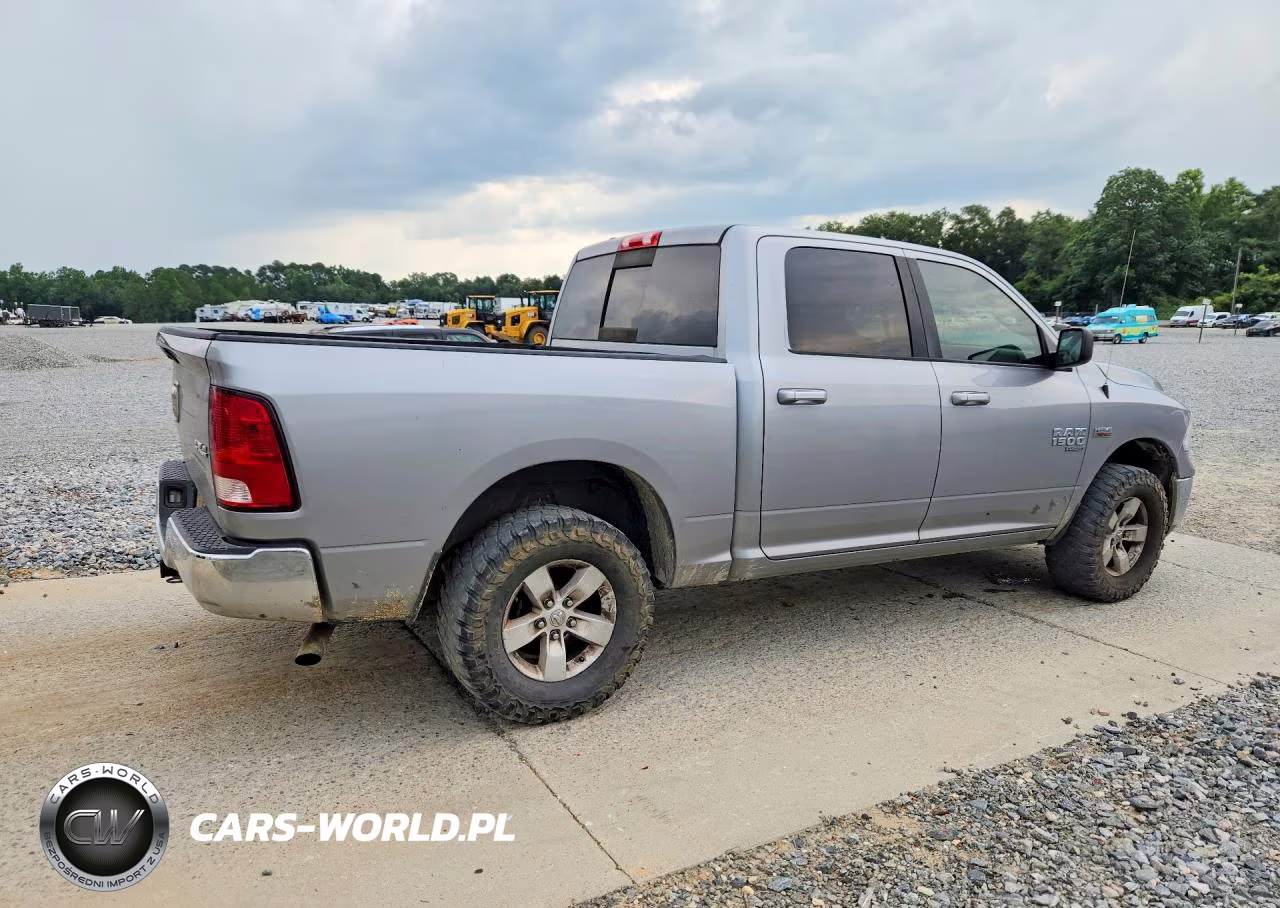 2019 Ram 1500 Classic Slt VIN:1C6RR7LT2KS626045 - 3