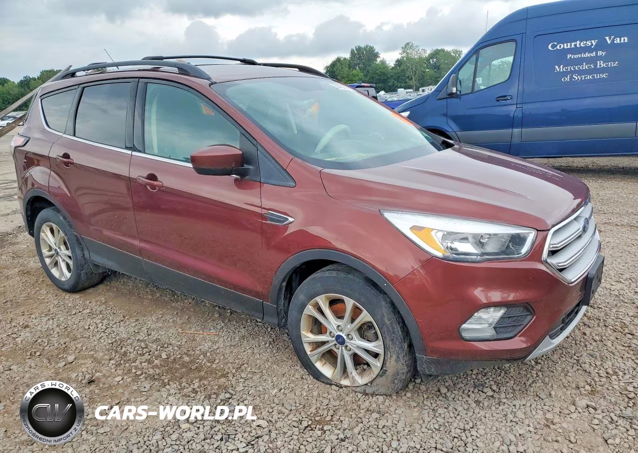 2018 Ford Escape Se VIN:1FMCU9GD2JUC84395 - 4