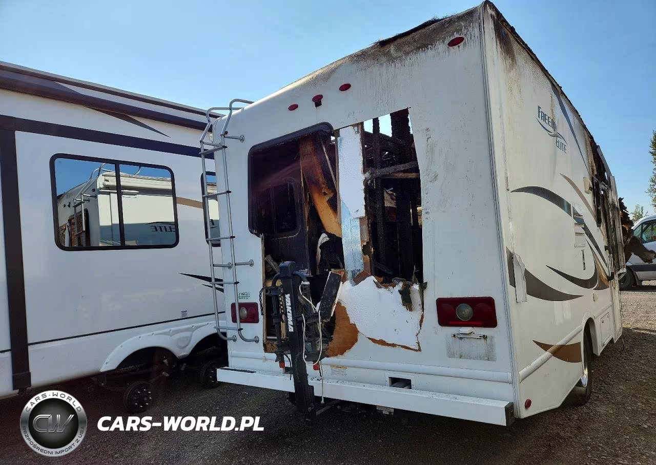 2017 Freedom Elite Rv VIN:1FDWE3FS4HDC32672 - 4