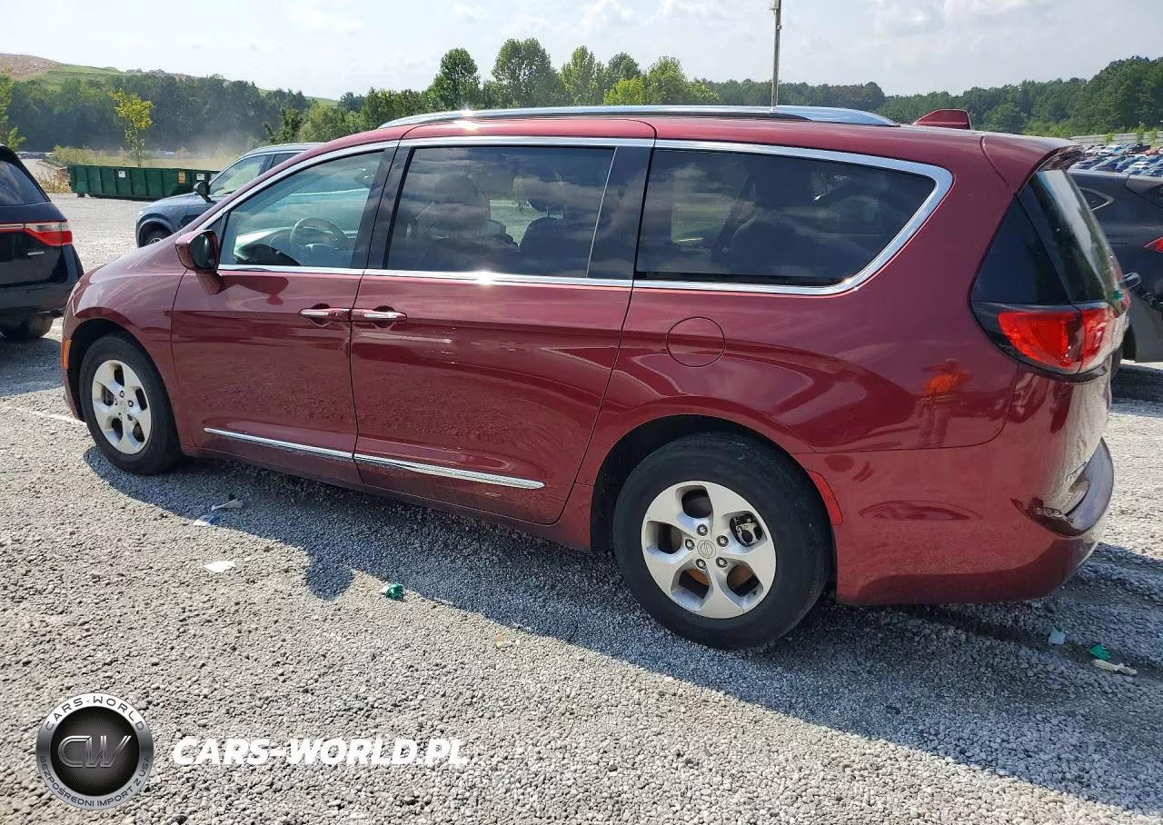 2017 Chrysler Pacifica Touring L Plus VIN:2C4RC1EG1HR538721 - 2