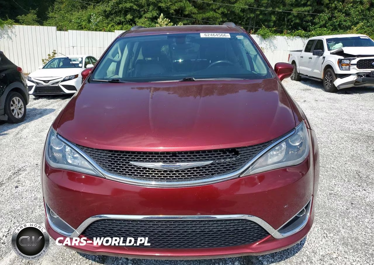 2017 Chrysler Pacifica Touring L Plus VIN:2C4RC1EG1HR538721 - 5