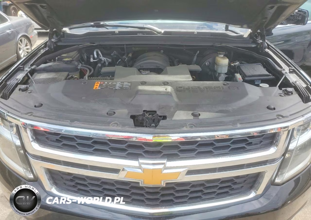 2019 Chevrolet Suburban C1500 Lt VIN:1GNSCHKC1KR405411 - 12