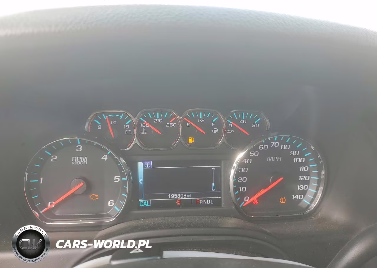 2019 Chevrolet Suburban C1500 Lt VIN:1GNSCHKC1KR405411 - 9