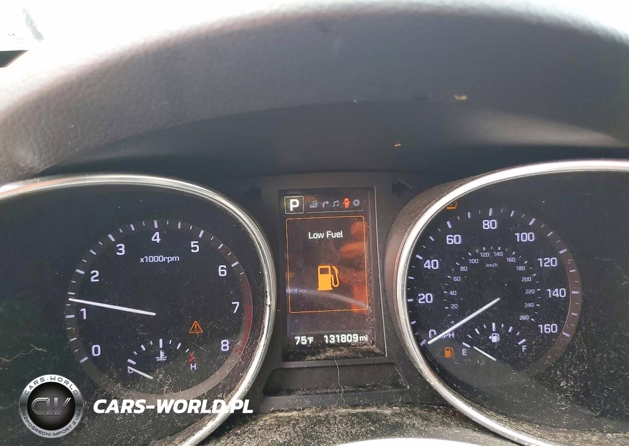 2017 Hyundai Santa Fe Sport 2.4L VIN:5XYZUDLB6HG383724 - 9