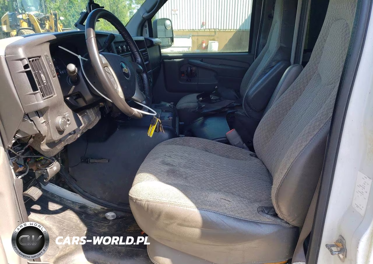 2009 Chevrolet Express G3500 VIN:1GBHG396291144295 - 7