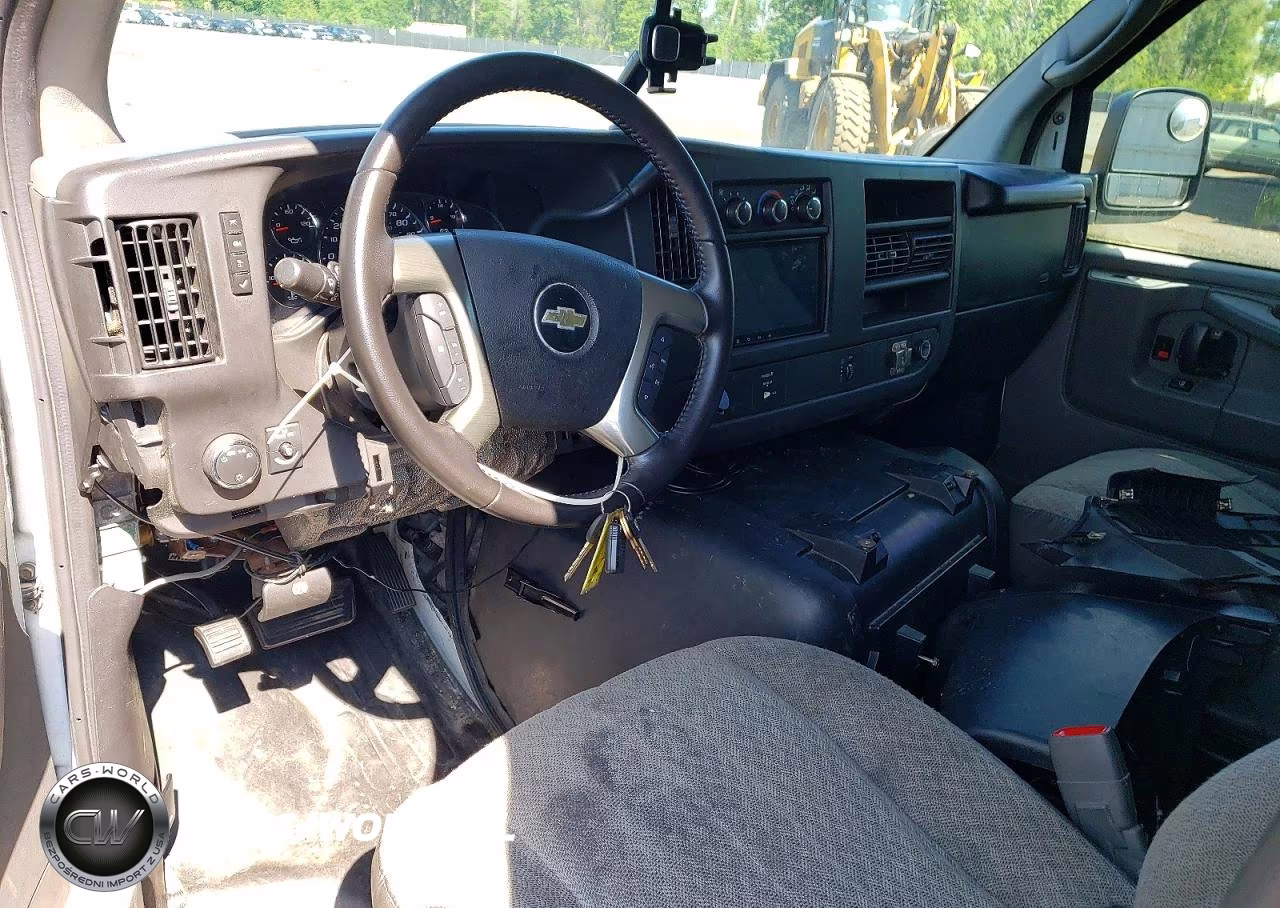 2009 Chevrolet Express G3500 VIN:1GBHG396291144295 - 8