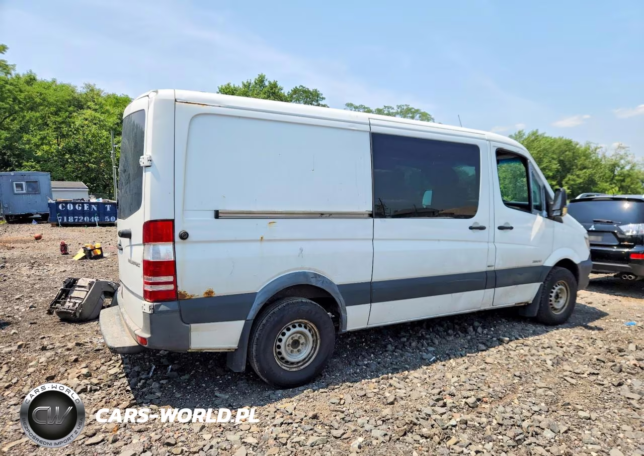 2016 Mercedes-Benz Sprinter 2500 Delivery Van VIN:8BTPE7CD1GE125747 - 3