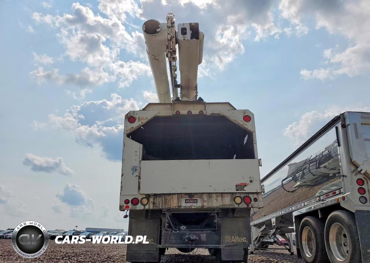 2011 International 4300 Forestry Bucket Truck VIN:1HTMMAAMXBH326439 - 6