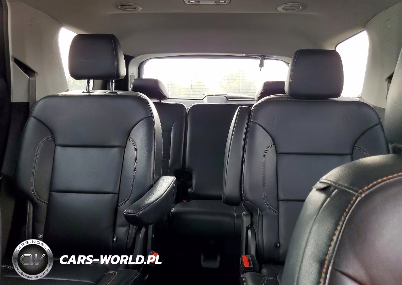 2019 Chevrolet Traverse Lt VIN:1GNEVHKW5KJ163061 - 10