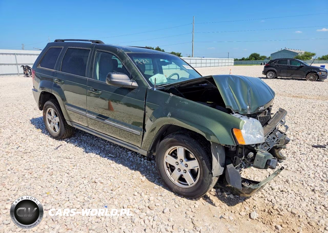 2007 Jeep Grand Cherokee Laredo VIN:1J8GR48K47C563975 - 4