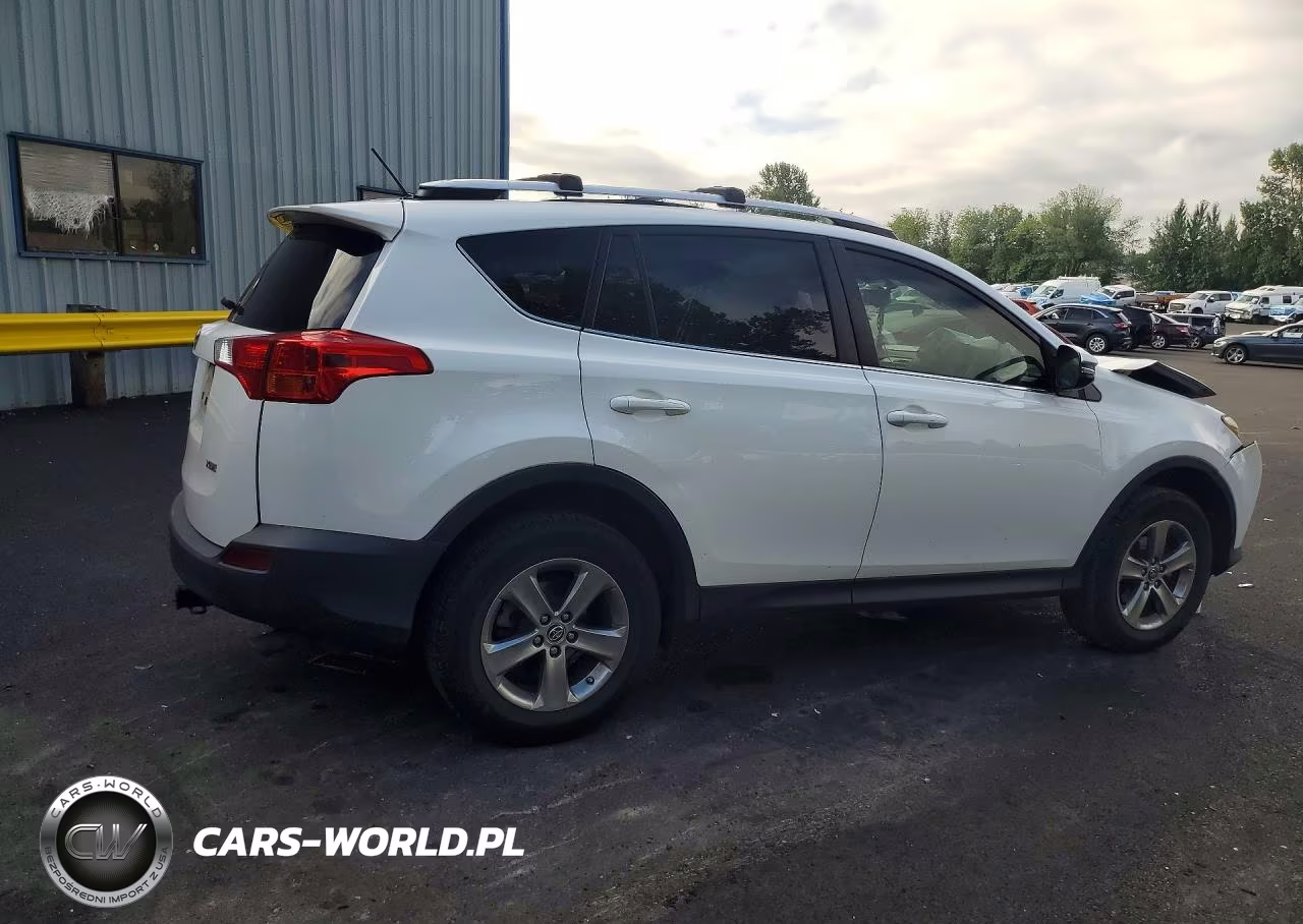2015 Toyota Rav4 Xle VIN:JTMWFREV1FJ044528 - 3