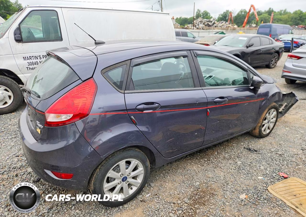 2012 Ford Fiesta Se VIN:3FADP4EJXCM215639 - 3