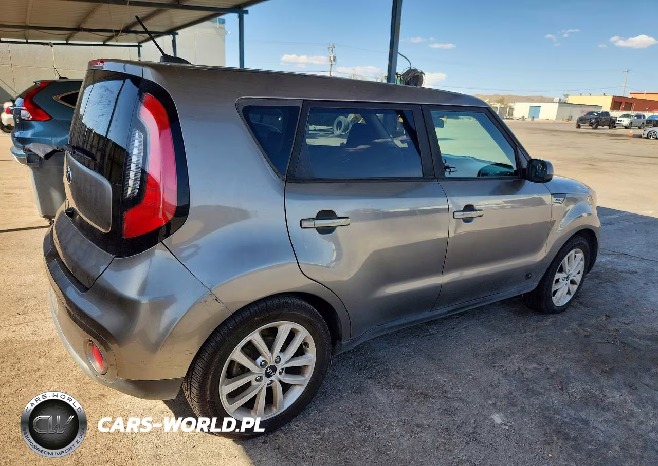 2017 Kia Soul + VIN:KNDJP3A59H7449675 - 3