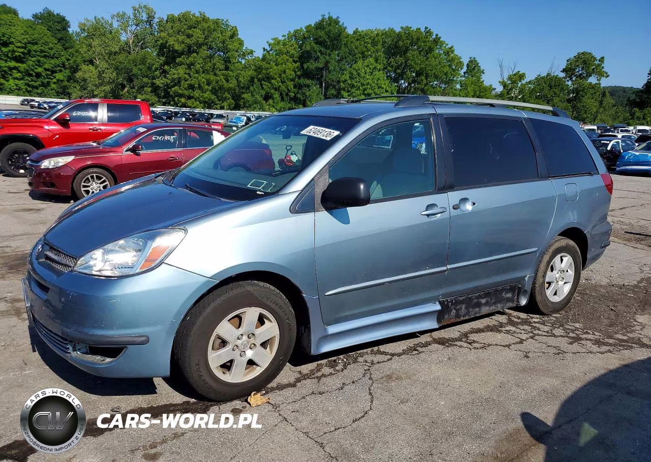 2005 Toyota Sienna Le 8 Passenger