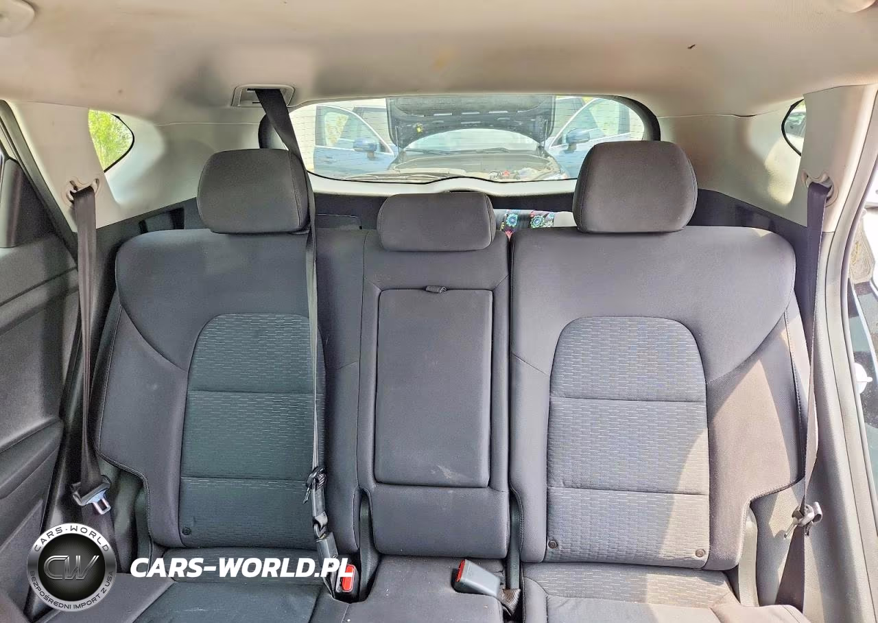 2019 Hyundai Tucson Se VIN:KM8J23A45KU882582 - 10