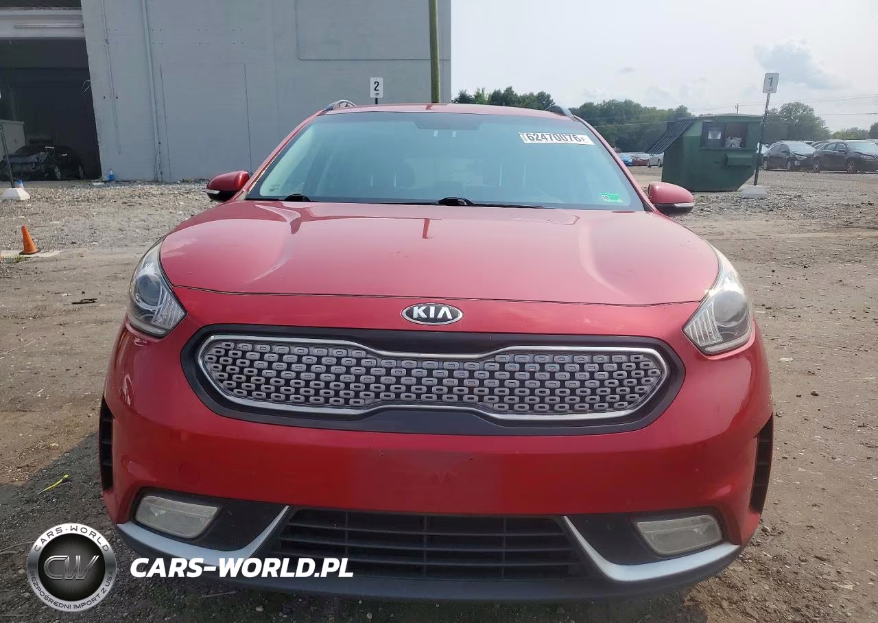 2019 Kia Niro S Touring VIN:KNDCC3LC6K5237996 - 5