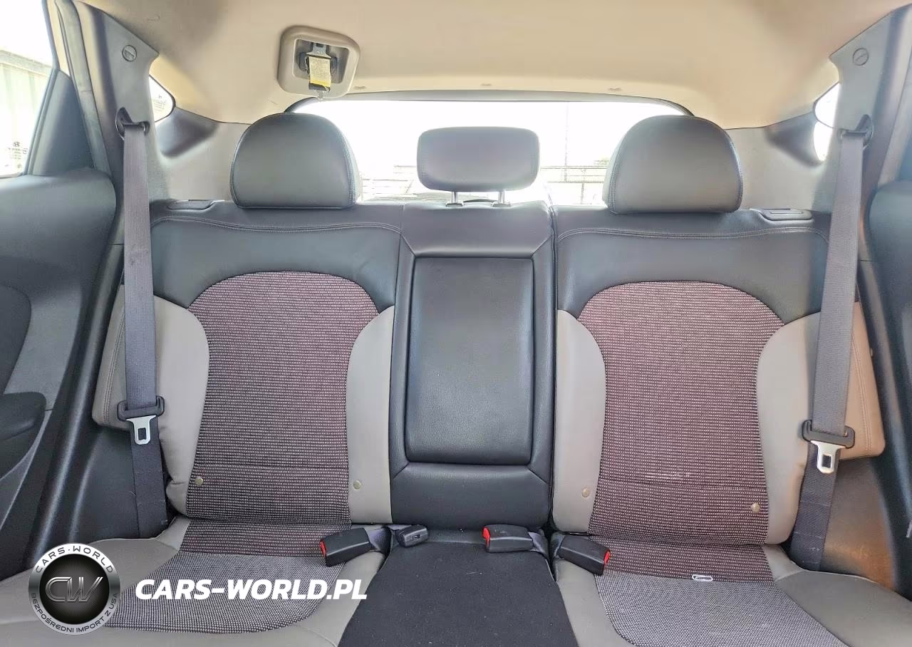2011 Hyundai Tucson Gls VIN:KM8JU3AC6BU261837 - 10