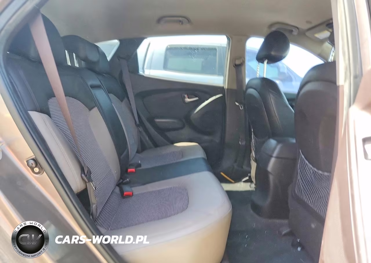 2011 Hyundai Tucson Gls VIN:KM8JU3AC6BU261837 - 11