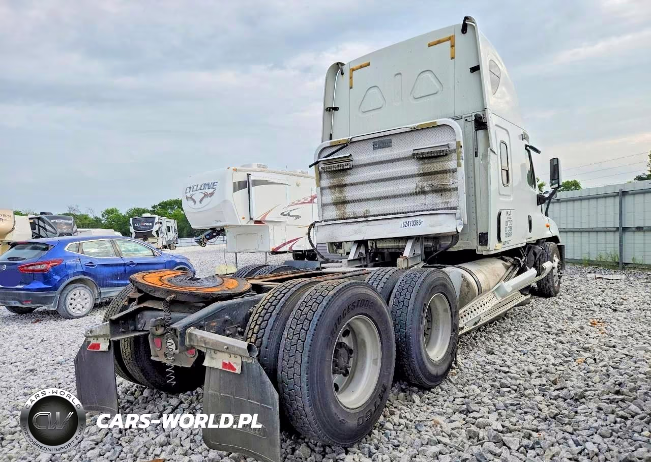 2008 Freightliner Cascadia Semi Truck VIN:1FUJGLCK28LZ66142 - 3