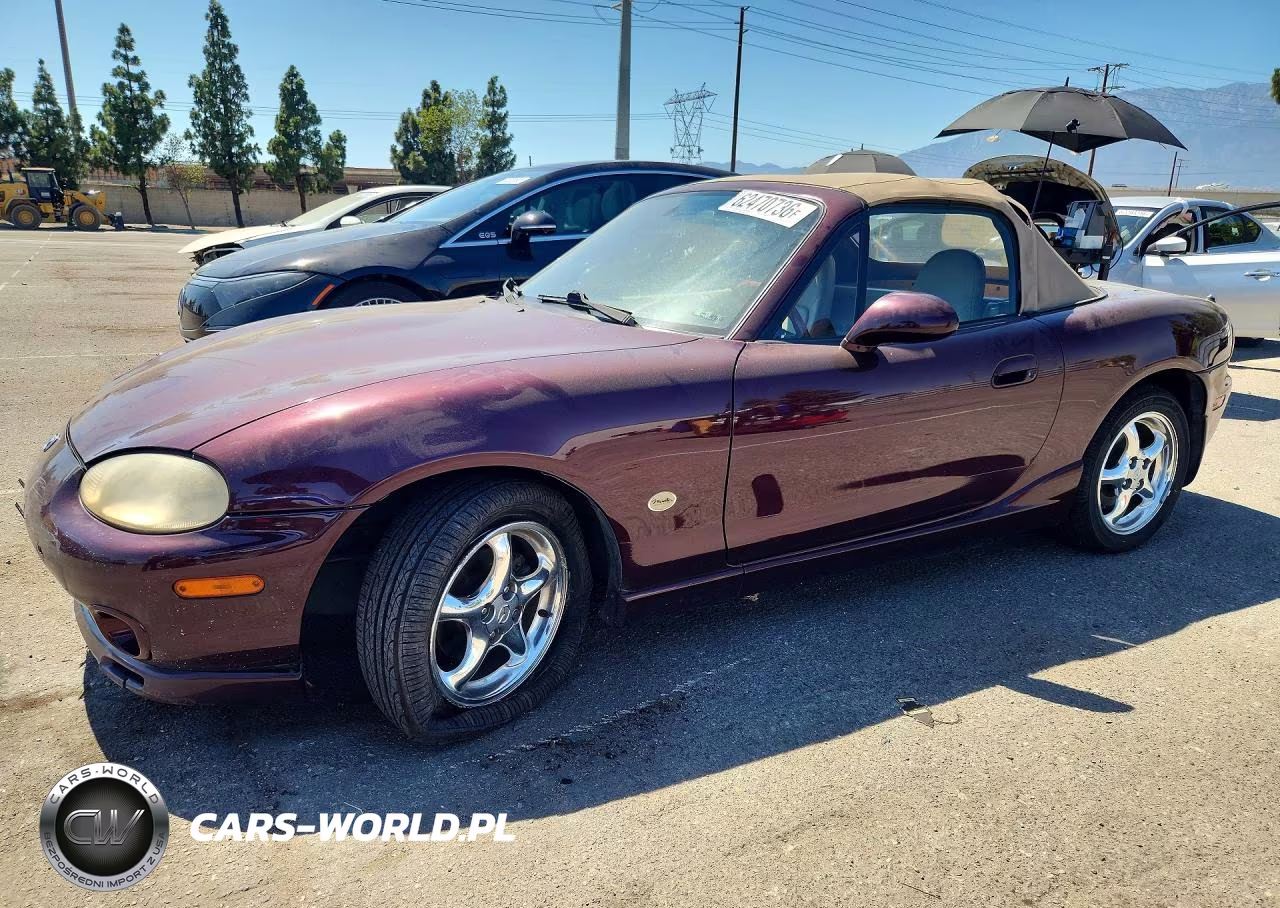 2000 Mazda Mx-5 Miata Base VIN:JM1NB3536Y0151795 - 1
