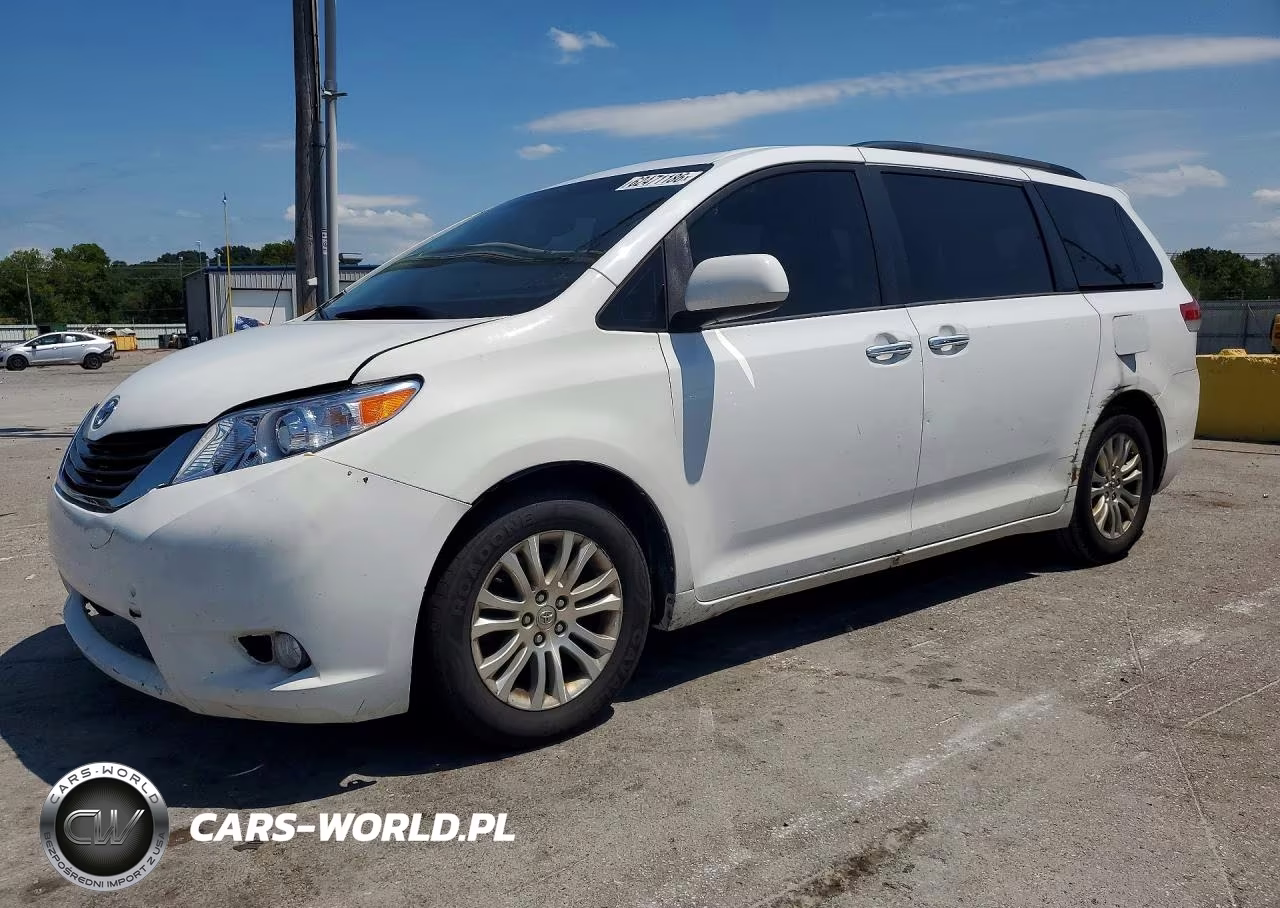 2013 Toyota Sienna Xle 8-Passenger
