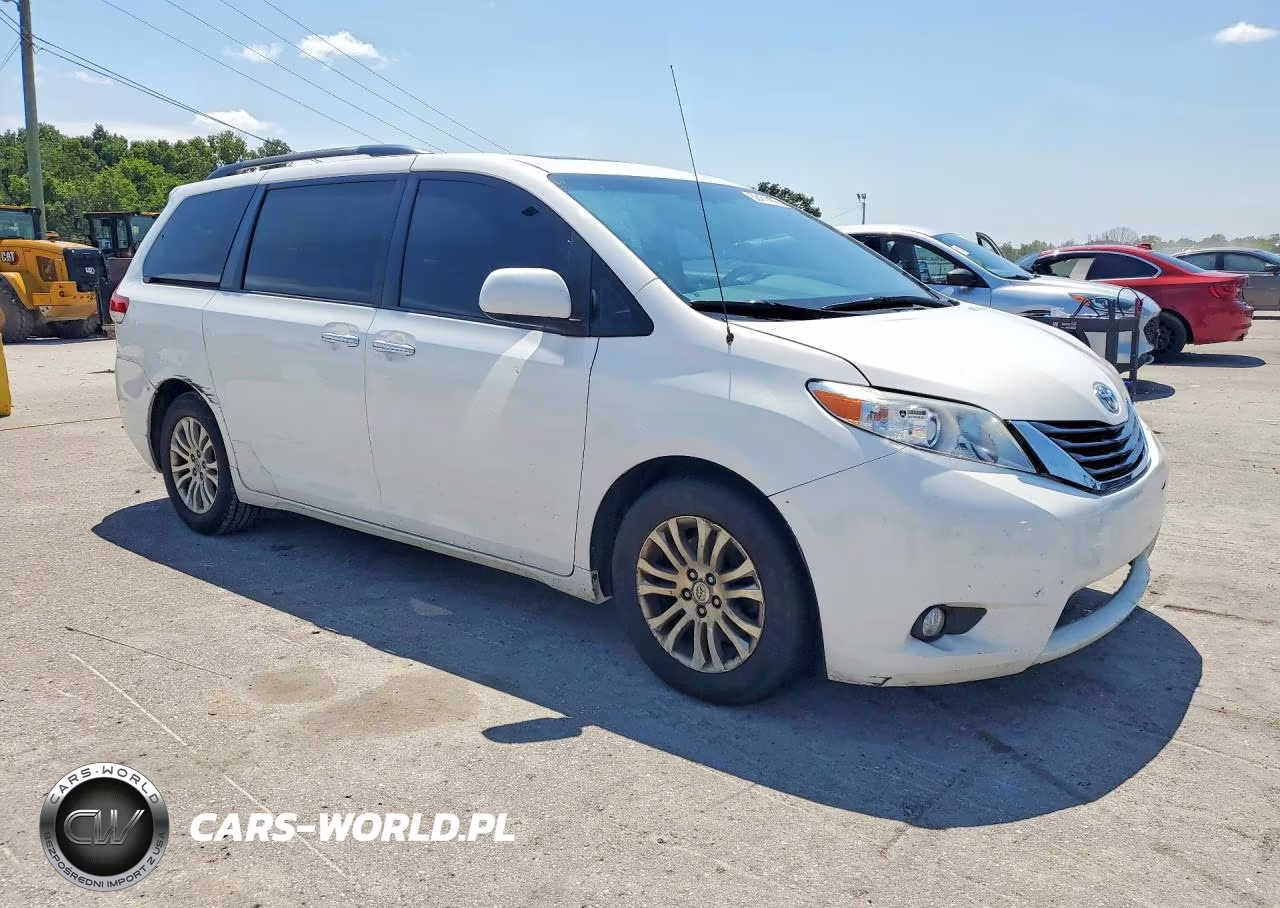 2013 Toyota Sienna Xle 8-Passenger VIN:5TDYK3DC7DS320616 - 4