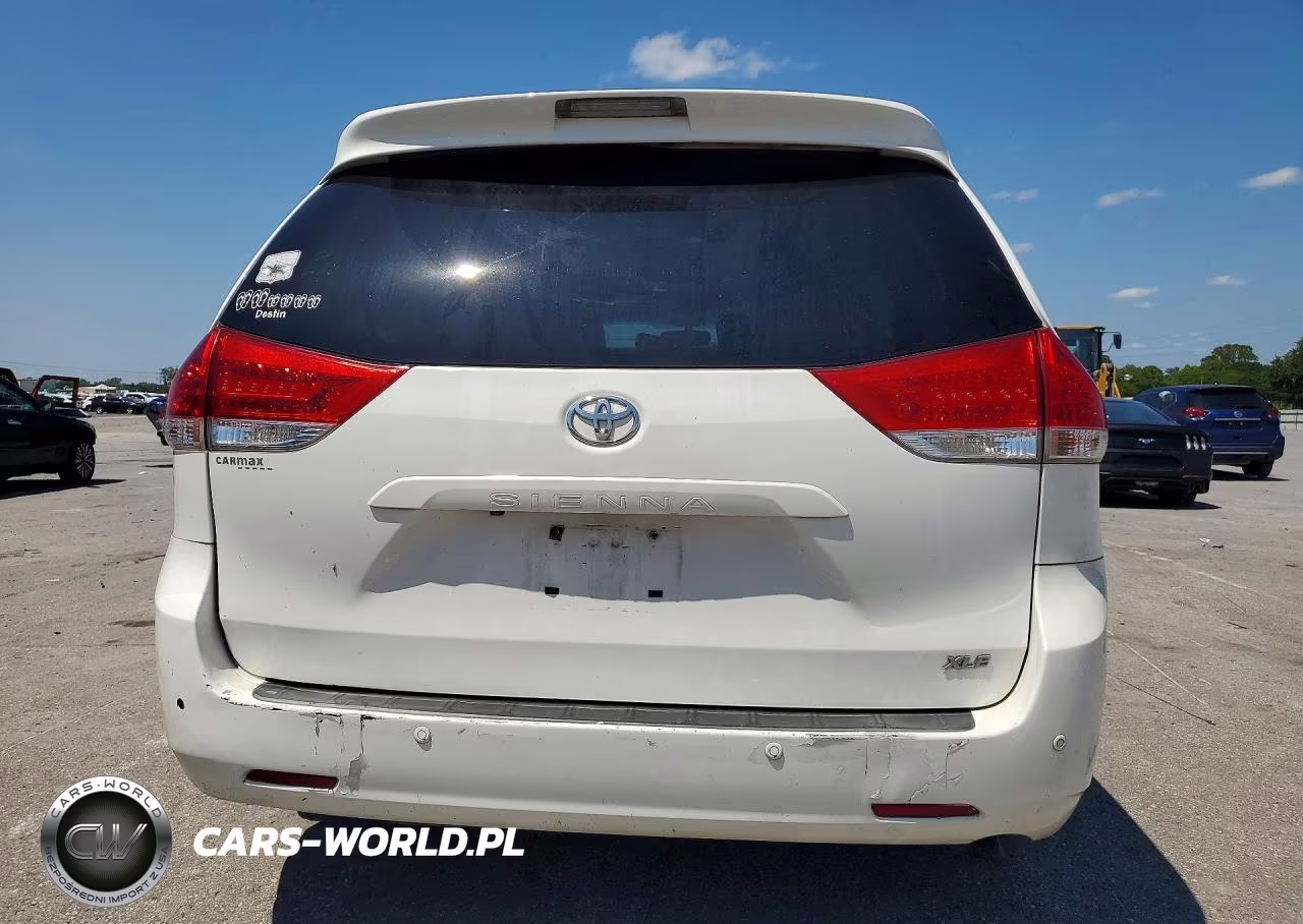 2013 Toyota Sienna Xle 8-Passenger VIN:5TDYK3DC7DS320616 - 6