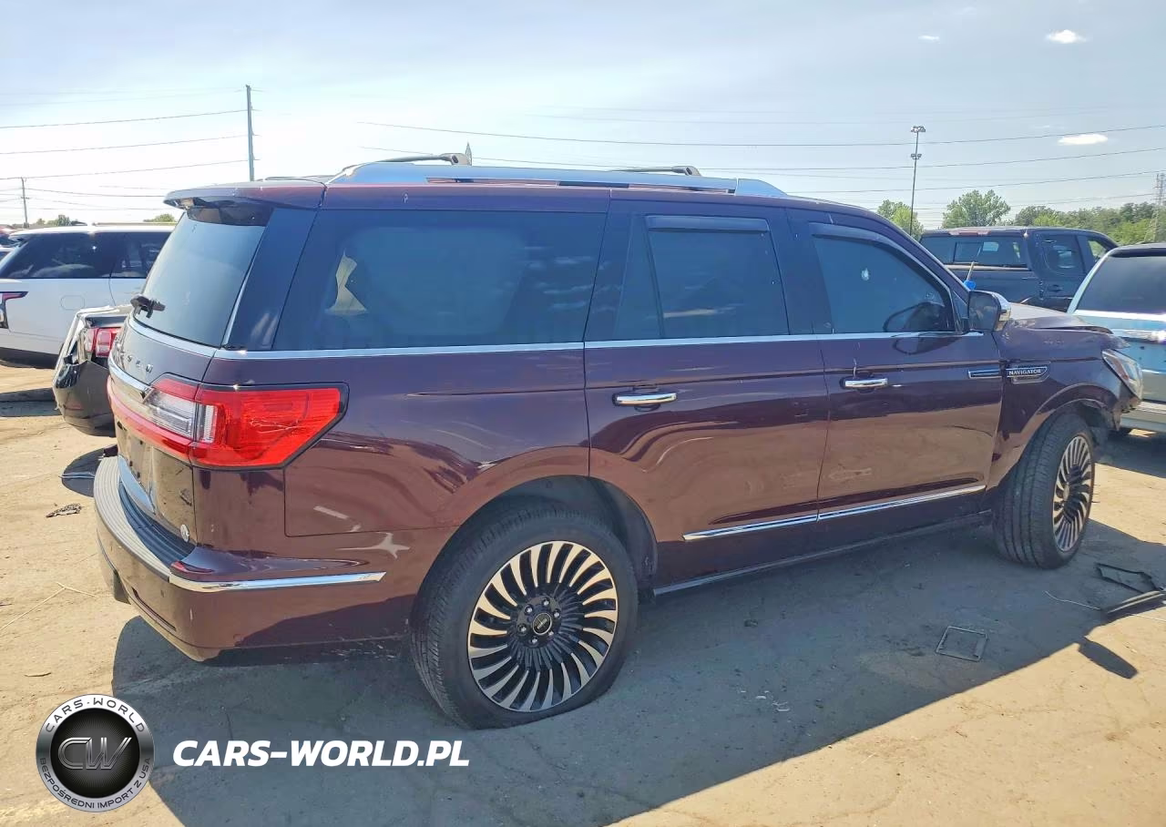 2018 Lincoln Navigator Black Label VIN:5LMJJ2TT1JEL13655 - 3