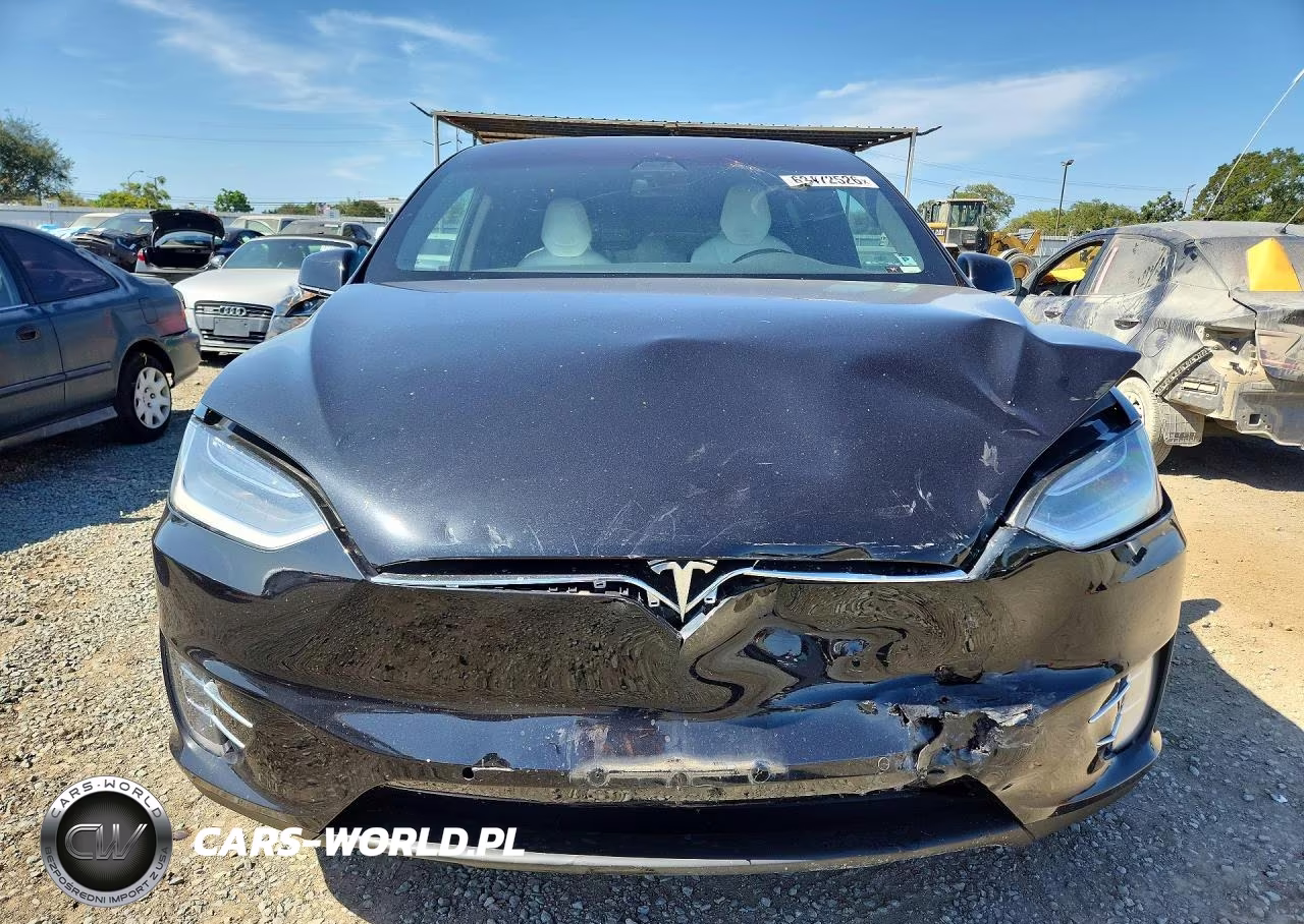2017 Tesla Model X VIN:5YJXCAE25HF065882 - 5