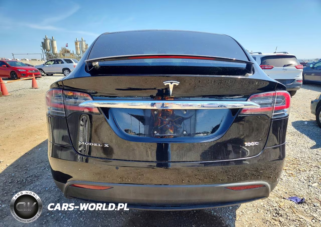 2017 Tesla Model X VIN:5YJXCAE25HF065882 - 6