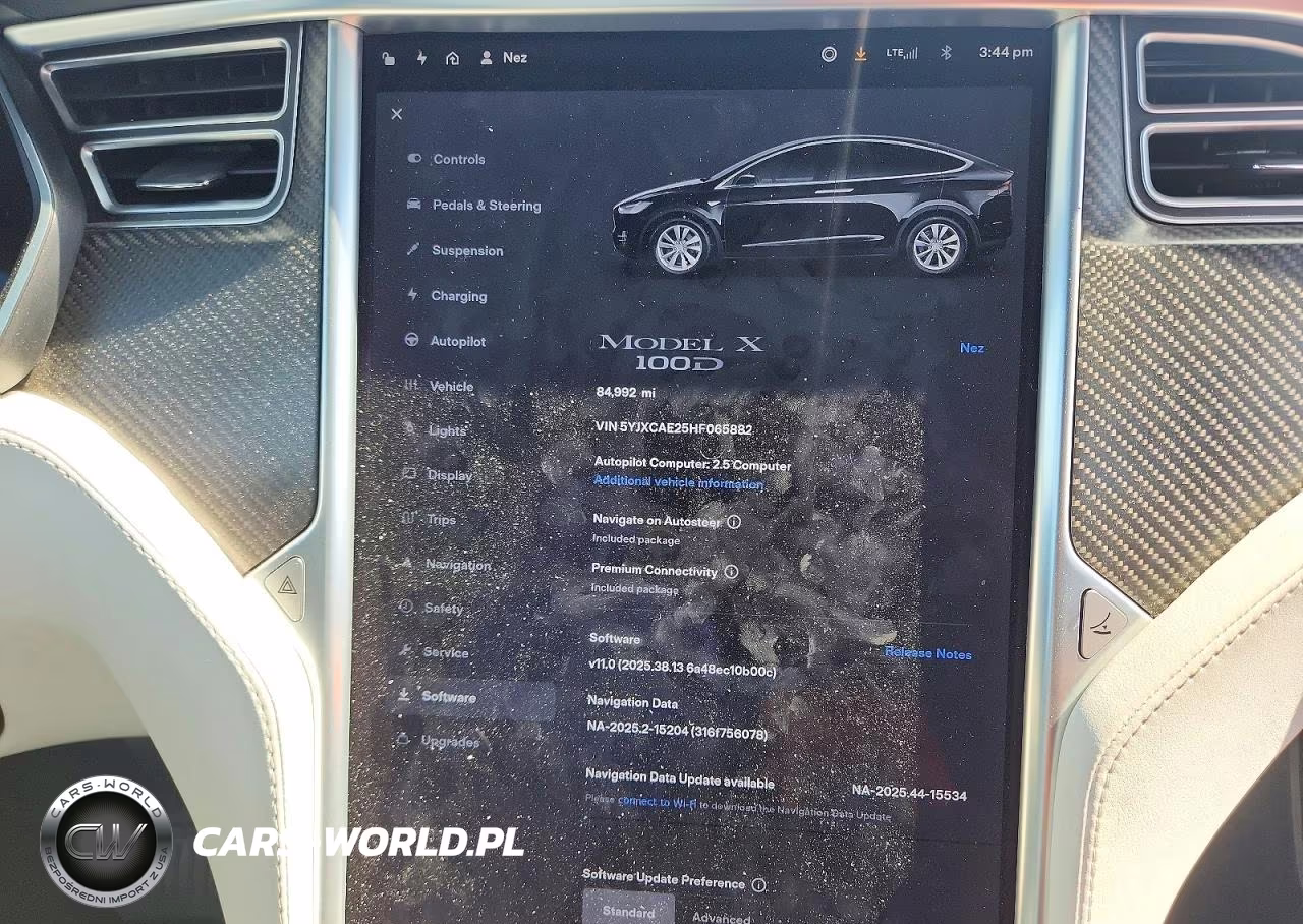 2017 Tesla Model X VIN:5YJXCAE25HF065882 - 9