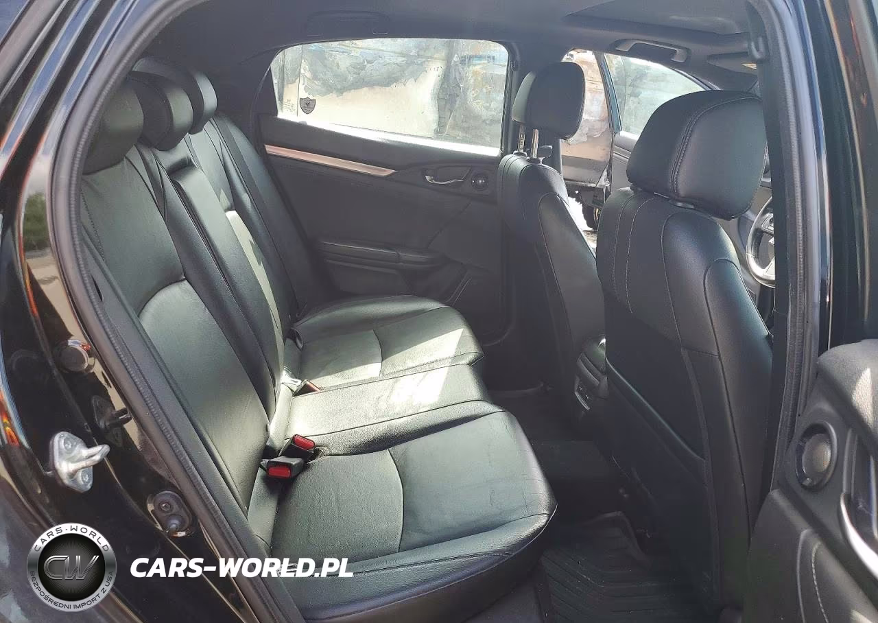 2018 Honda Civic Sport Touring VIN:SHHFK7H98JU407937 - 10