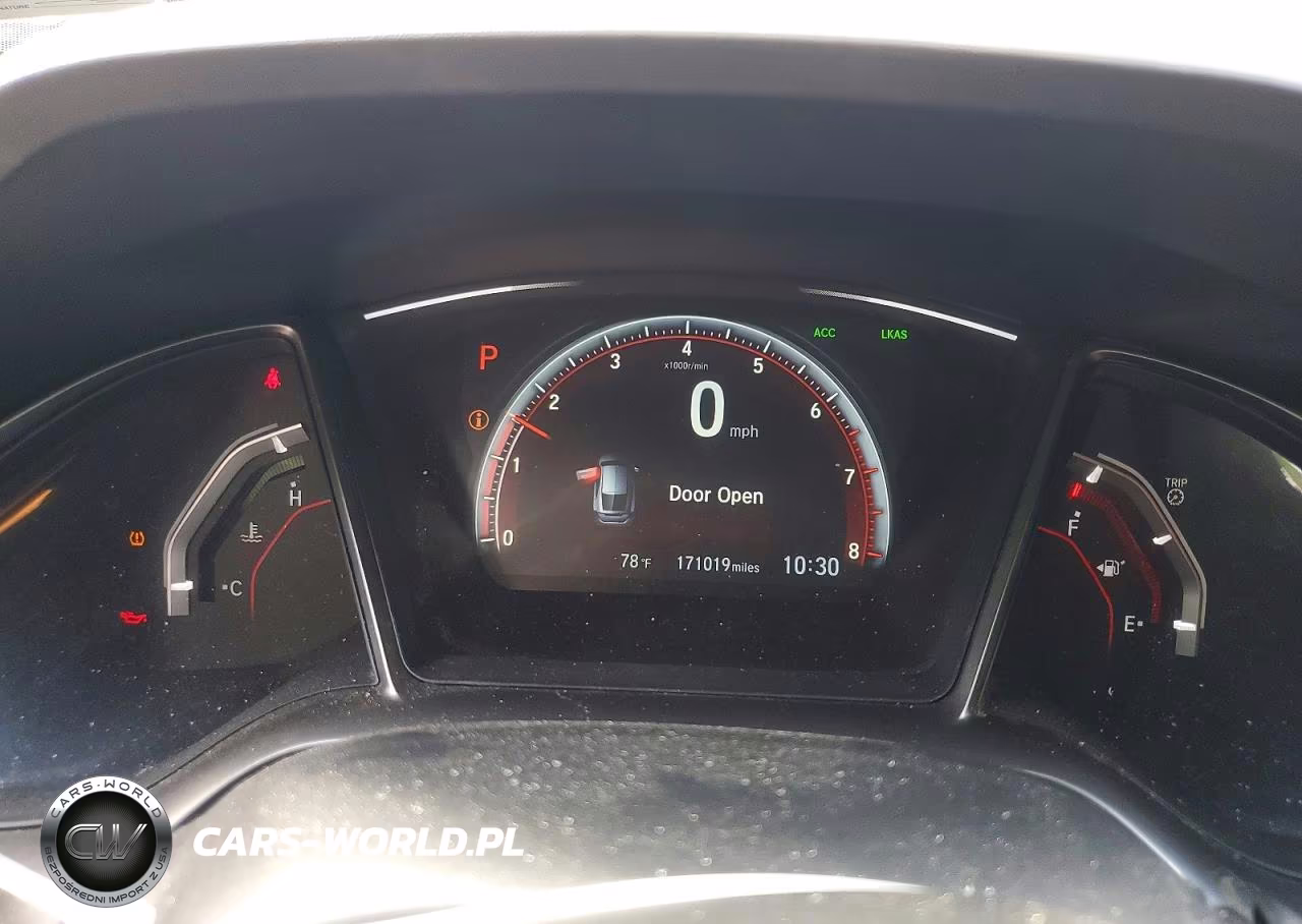 2018 Honda Civic Sport Touring VIN:SHHFK7H98JU407937 - 9