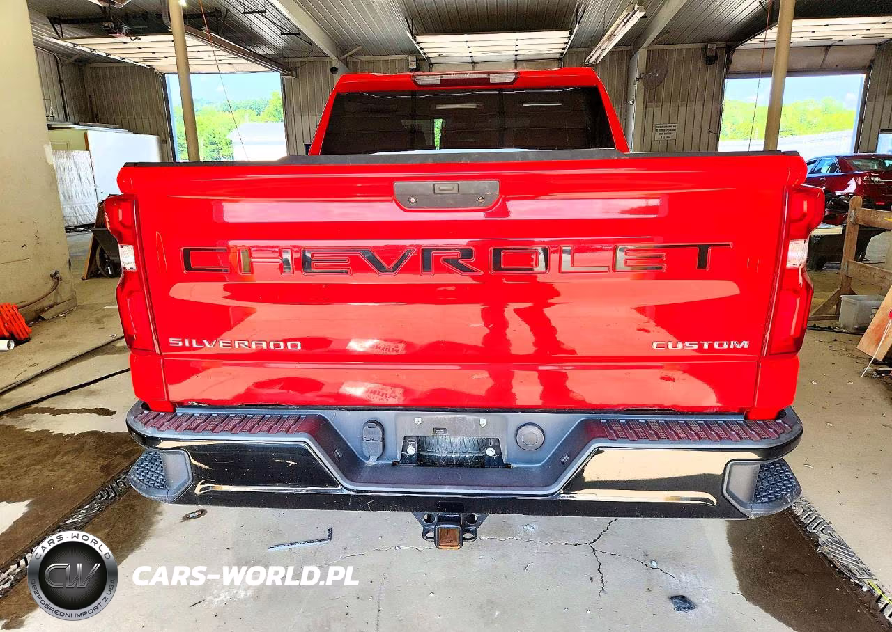 2019 Chevrolet Silverado K1500 Trail Boss Custom VIN:3GCPYCEH6KG127826 - 6