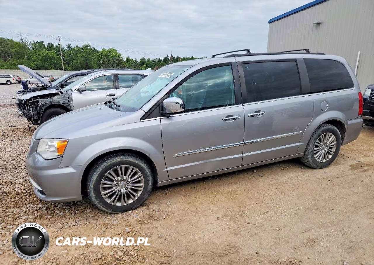 2016 Chrysler Town & Country Touring L – zdjęcie 1 z 13