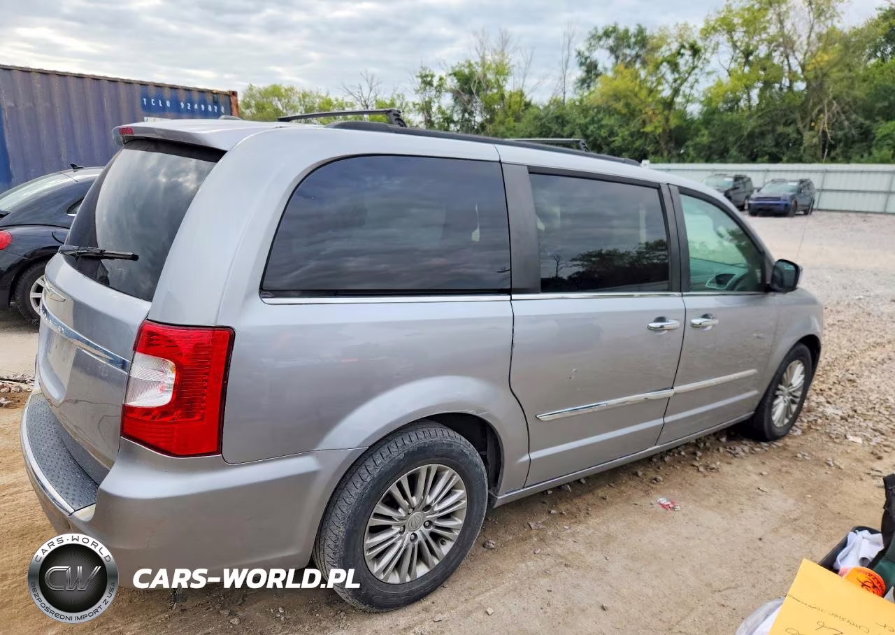 2016 Chrysler Town & Country Touring L VIN:2C4RC1CGXGR304319 - 3