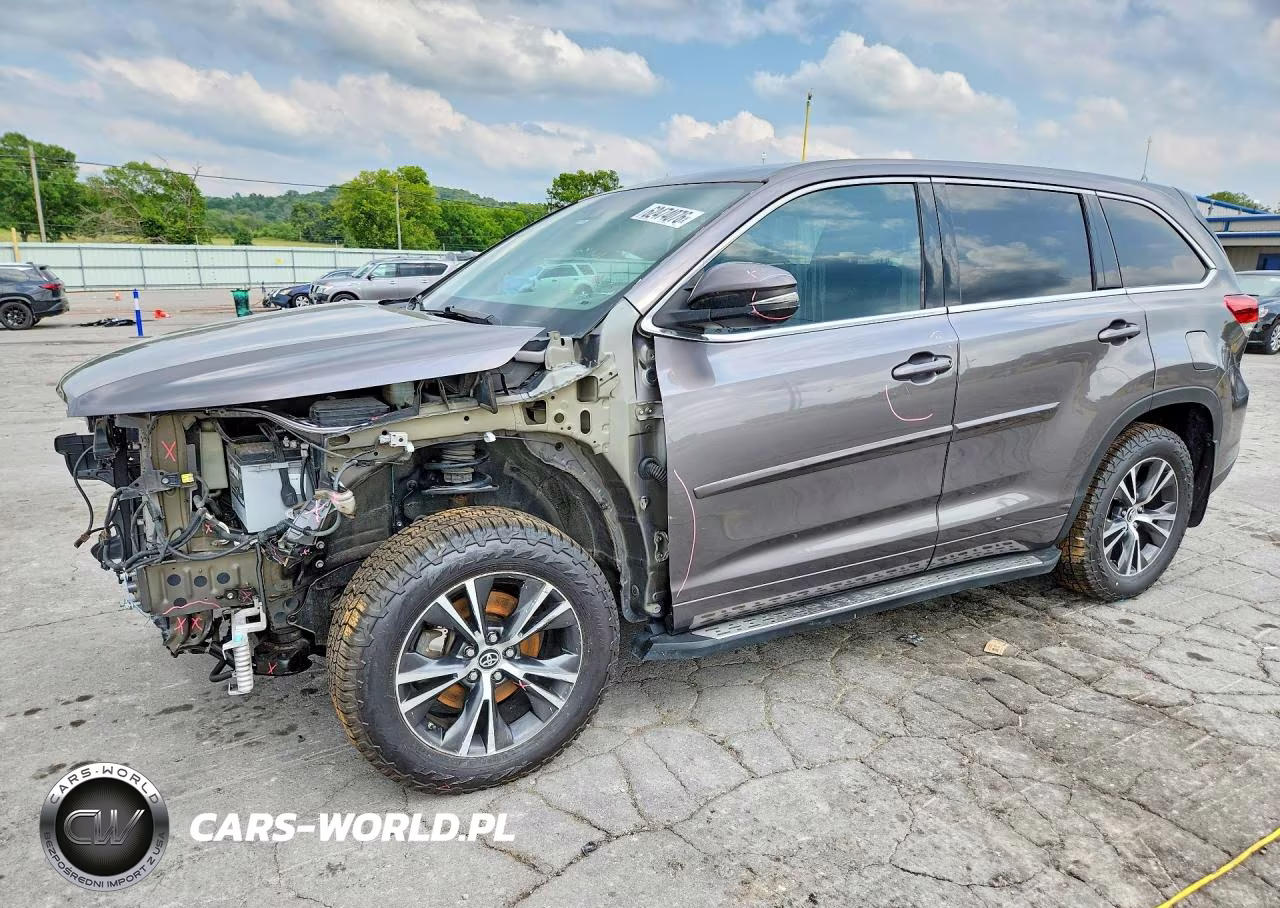 2018 Toyota Highlander Le Plus – zdjęcie 1 z 13