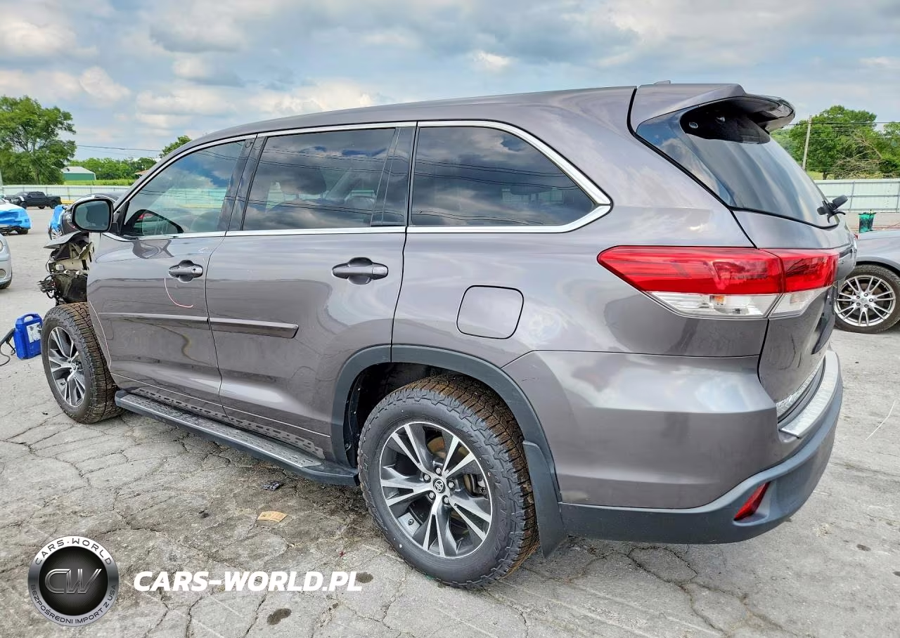 2018 Toyota Highlander Le Plus VIN:5TDBZRFH5JS812280 - 2