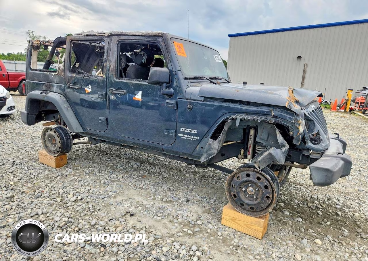 2017 Jeep Wrangler Unlimited Sport VIN:1C4BJWDG5HL691178 - 4