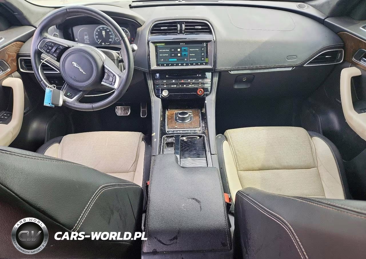 2018 Jaguar F-Pace R - Sport VIN:SADCL2FXXJA321452 - 8
