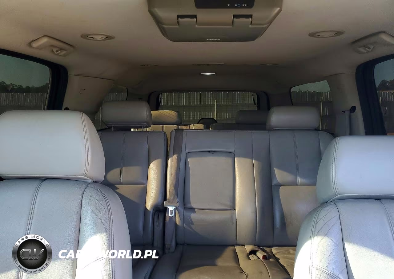 2008 Chevrolet Suburban K1500 Ls VIN:1GNFK16358J116805 - 10