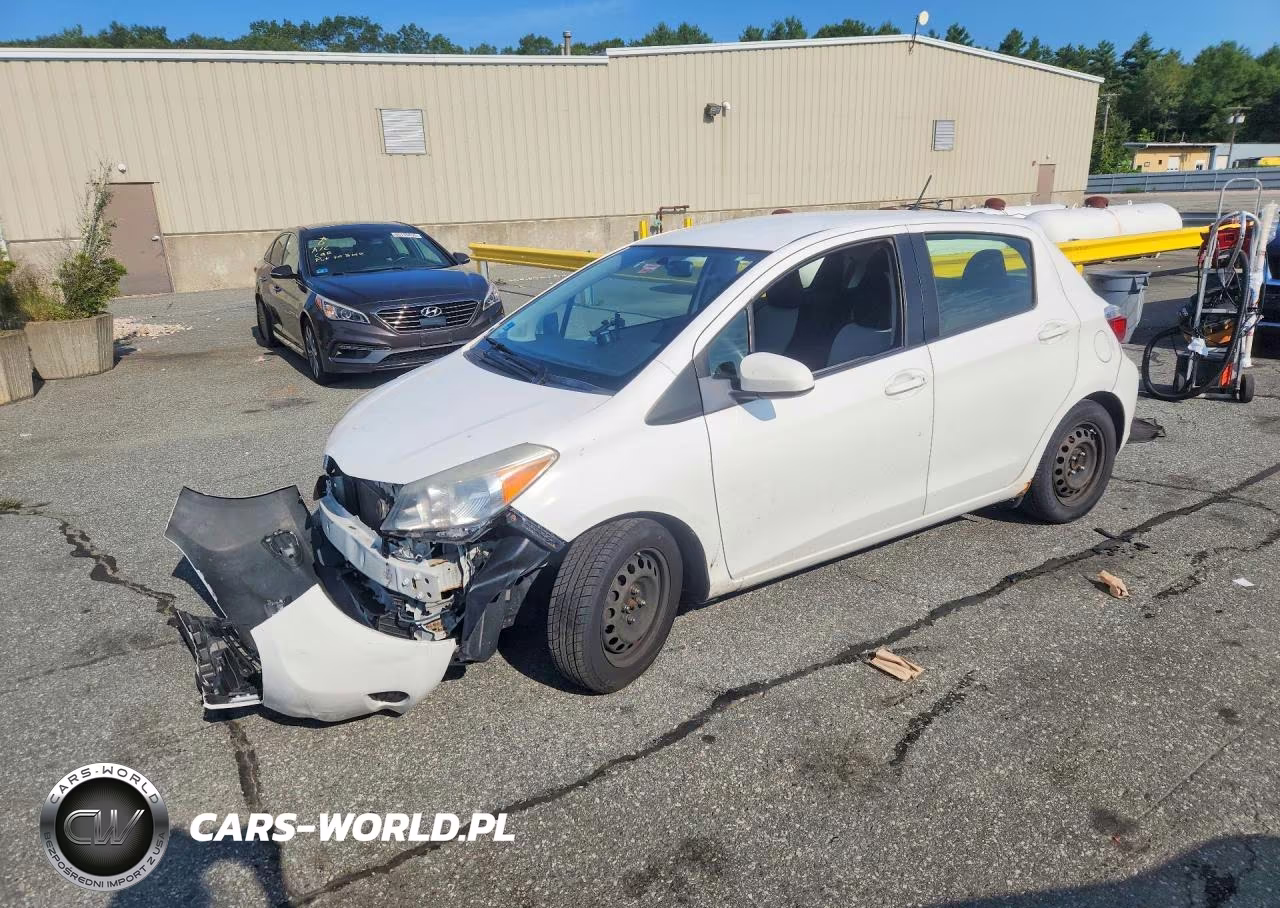 2014 Toyota Yaris 5-Door Le