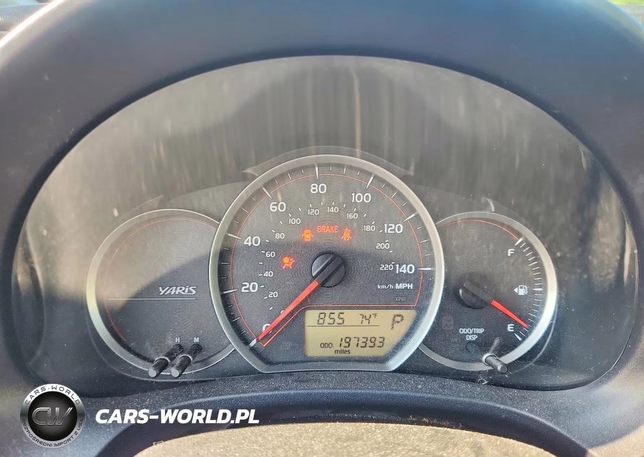 2014 Toyota Yaris 5-Door Le VIN:JTDKTUD34ED588366 - 9