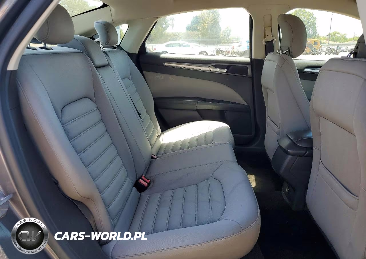2014 Ford Fusion S VIN:3FA6P0G79ER337305 - 10
