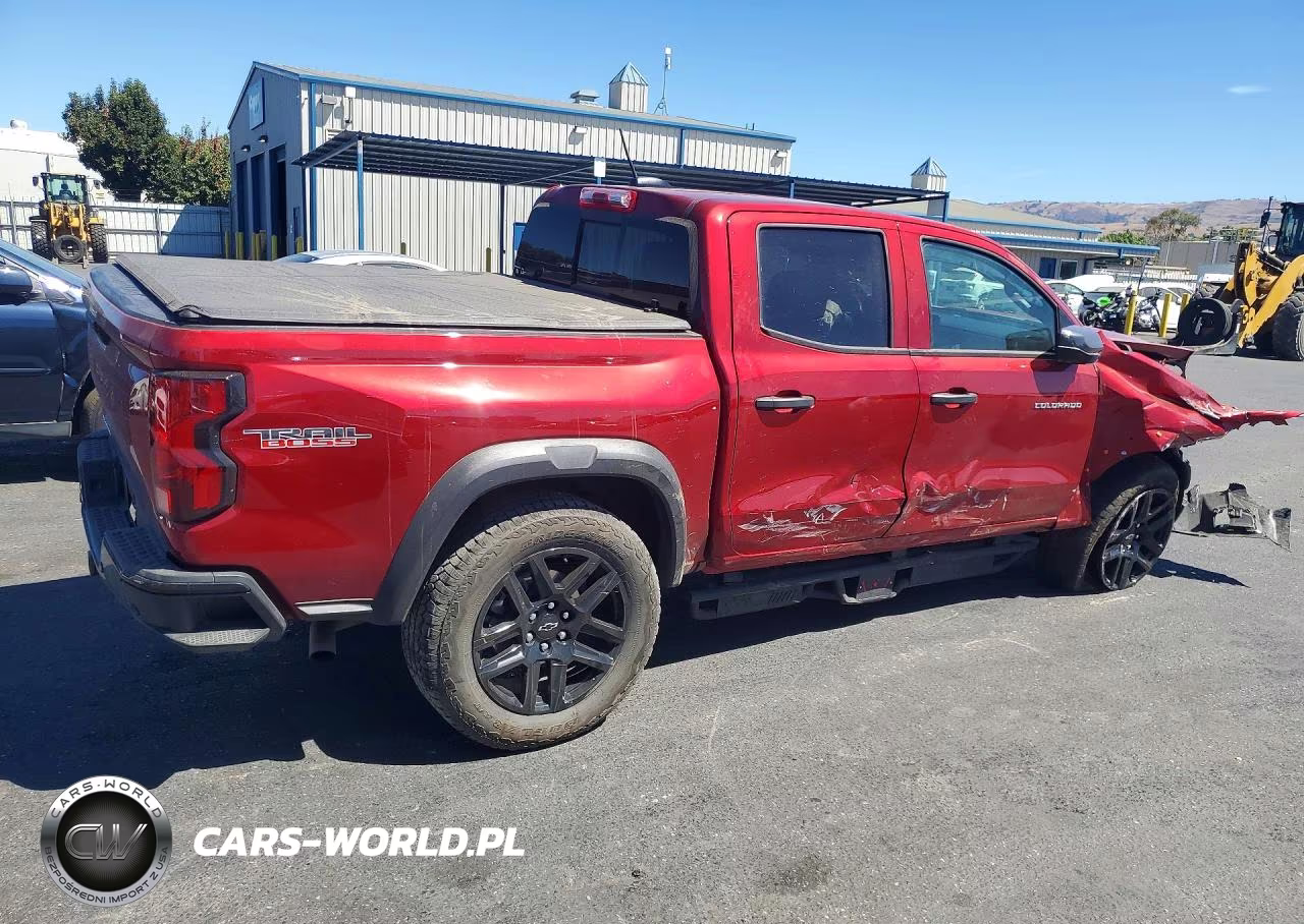 2025 Chevrolet Colorado Trail Boss VIN:1GCPTEEK6S1167585 - 3