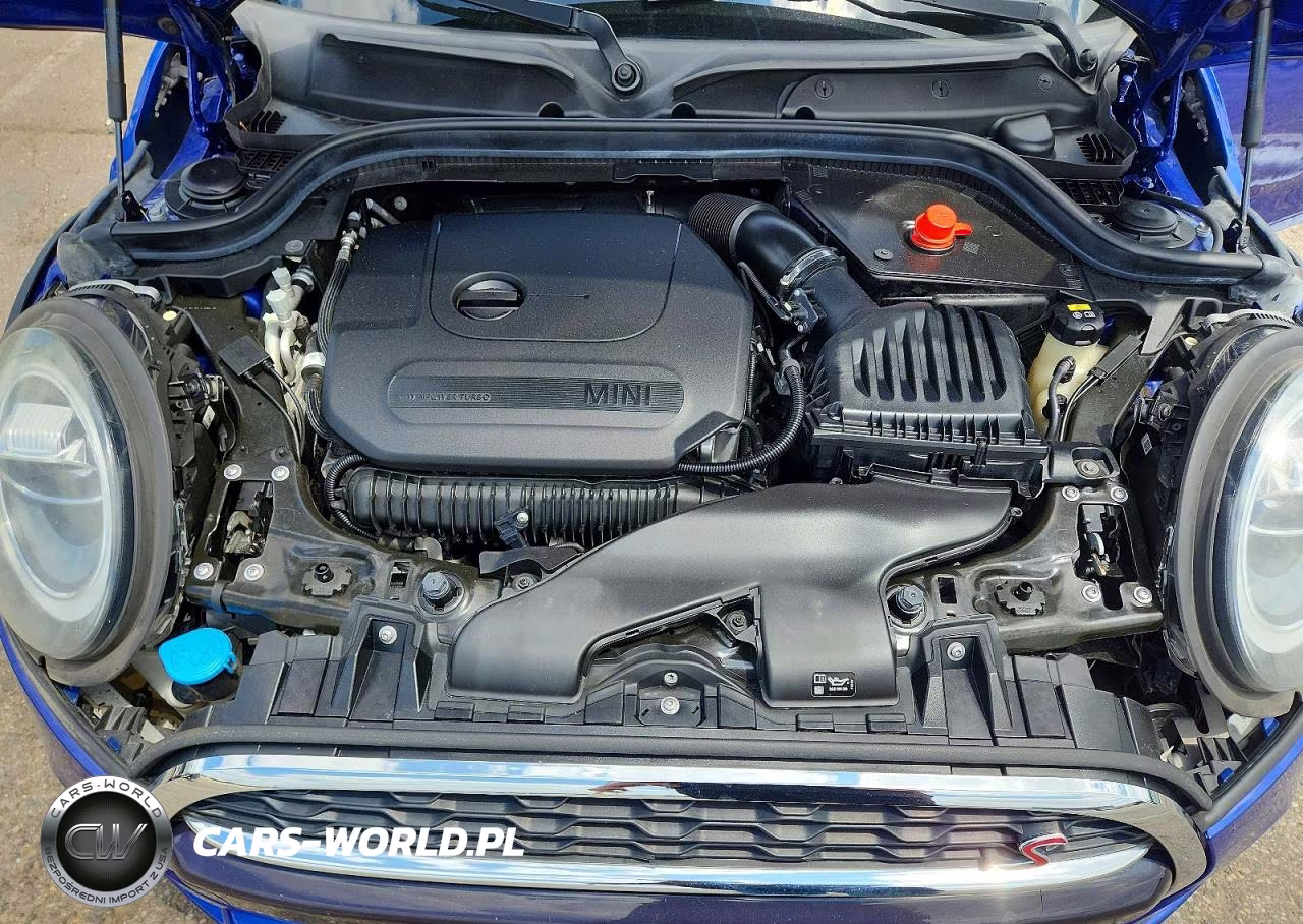 2020 Mini Cooper S VIN:WMWXR5C05L2L85607 - 11