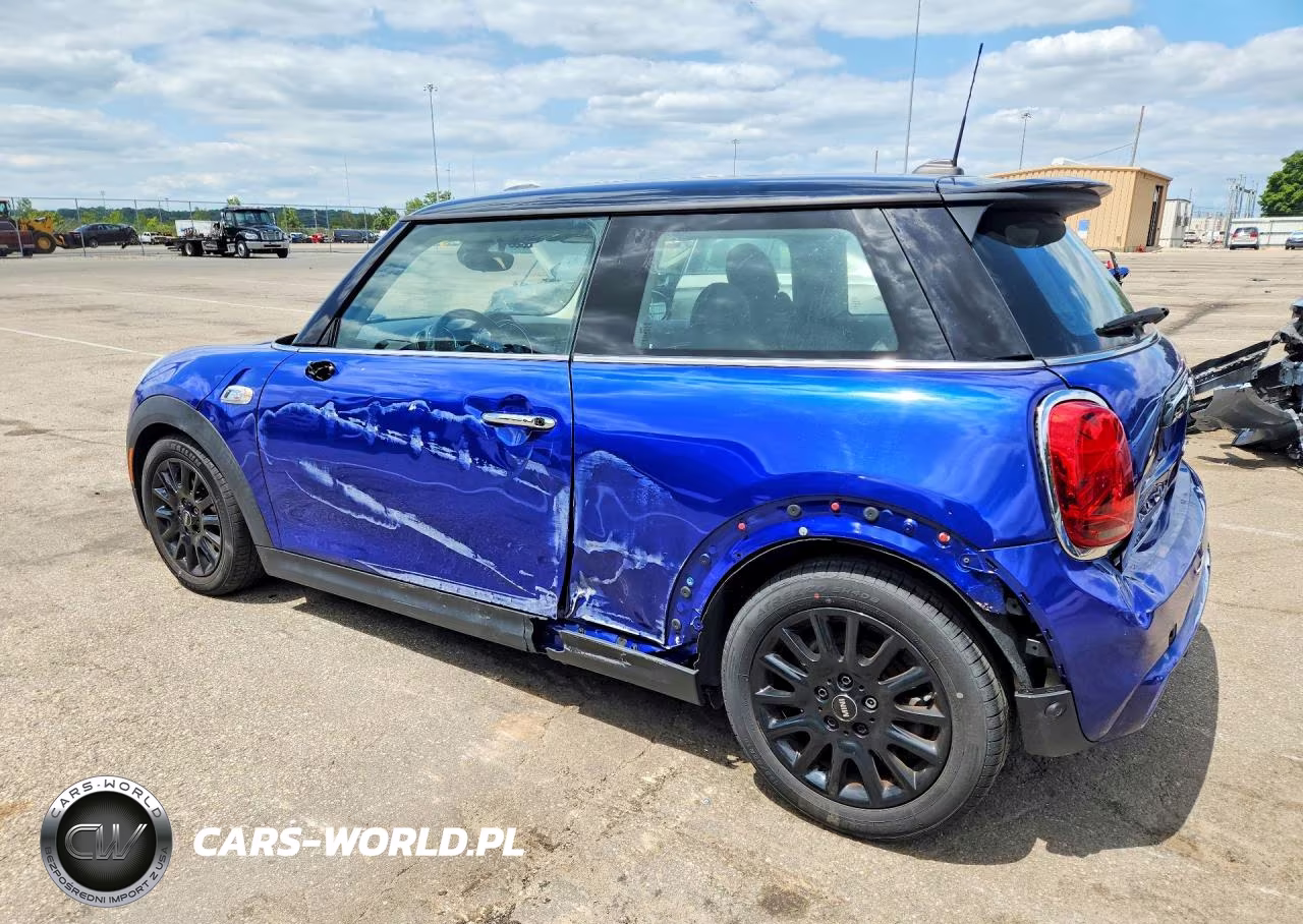 2020 Mini Cooper S VIN:WMWXR5C05L2L85607 - 2