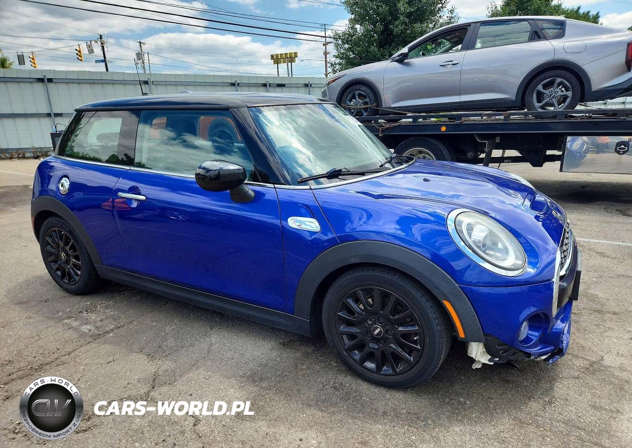 2020 Mini Cooper S VIN:WMWXR5C05L2L85607 - 4