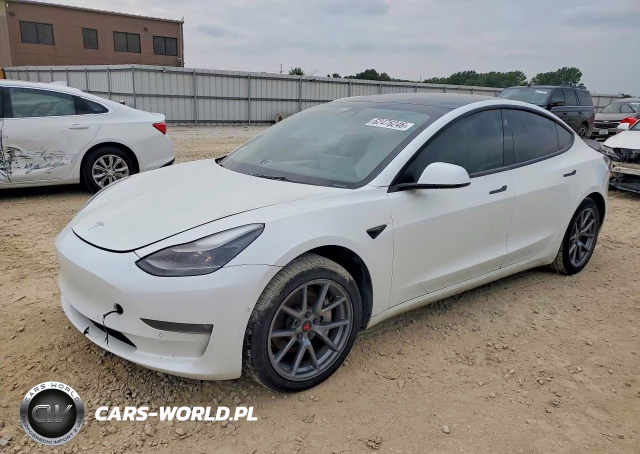 2022 Tesla Model 3 – zdjęcie 1 z 12